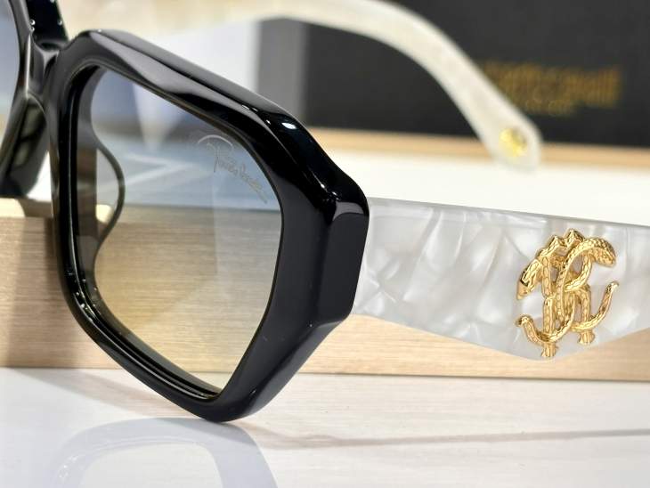 Picture of Roberto Cavalli Sunglasses _SKUfw69866843fw